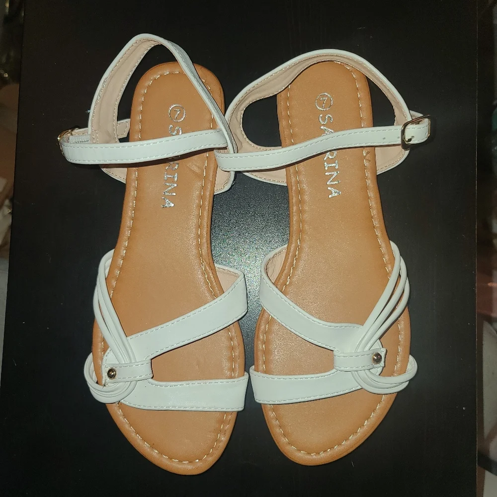 Sandals - Picture 1 of 3